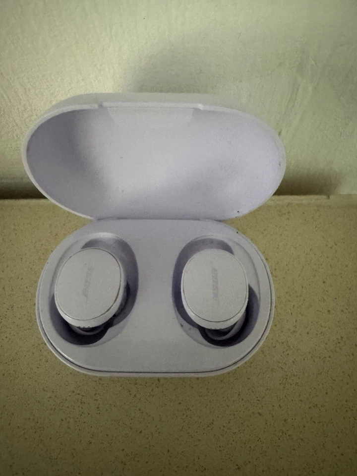 Bose QuietComfort Earbuds Wireless NC Headphones - Lilac [Scuffs/No Chrger], photo 3 of 5