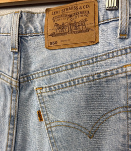 Vintage 90's Levi's 950  Orange Tab Shorts Relaxed Light Wash High Rise Jorts