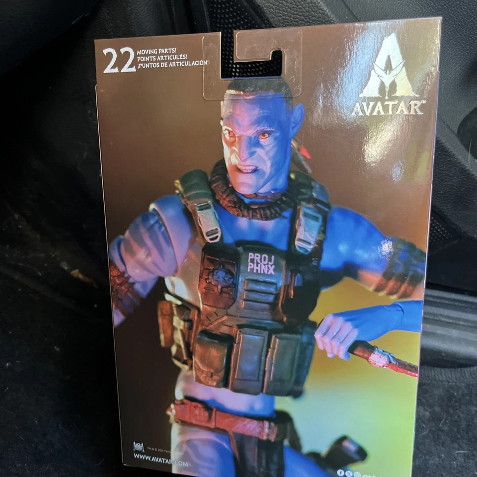 Figura McFarlane Toys Gold Label Avatar Quaritch Ash Warrior RED PLATINUM 7 pulgadas Foto 2 de 2