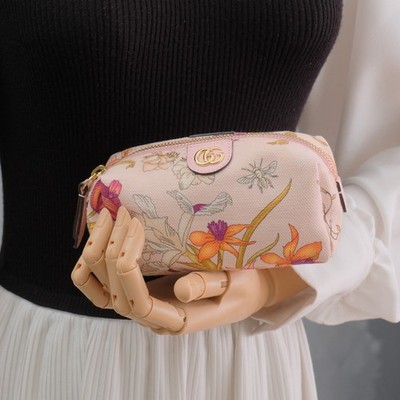 *Beautiful* Gucci Flora Pouch Bag Purse GG Japan Limited Pink