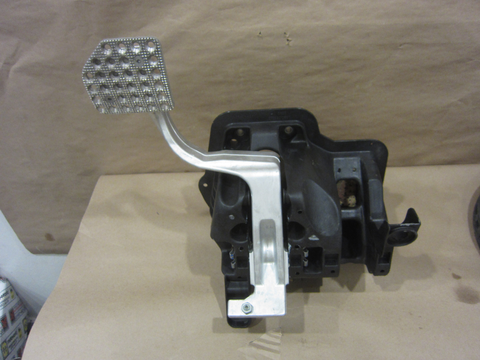 Ferrari California - BRAKE Pedal W/ Support - P/N 228284 - 245448