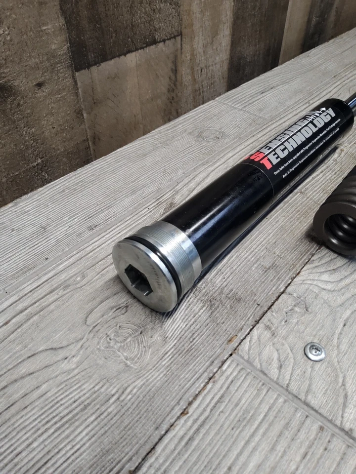 Harley Davidson Street Glide 2016 especial horquillas progresivas cartucho reductor  Foto 2 de 4