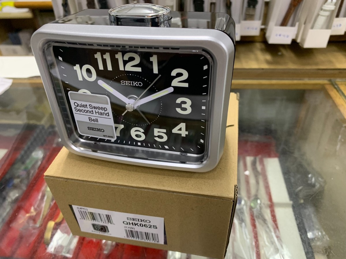 SEIKO loud alarm clock luminous quite sweep snooze night LED SEIKO loud alarm clock luminous quite sweep snooze night LED