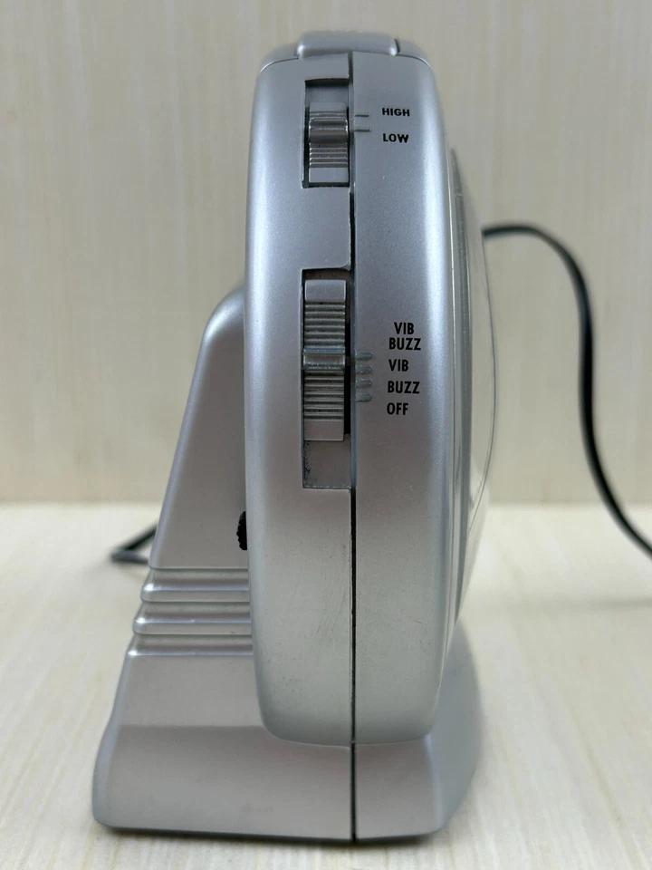 Reloj Despertador Analógico Alerta Sónica con Vibrador de Cama Sonic Boom LED FUNCIONANDO Foto 4 de 4