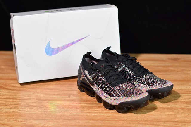 nike running vapormax flyknit 2 trainers in beige