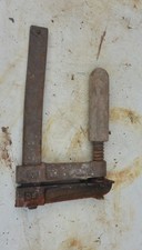 alte Schraubzwinge Schraubklemme Holzgriff Spannzwinge Klemmzwinge  Eisen