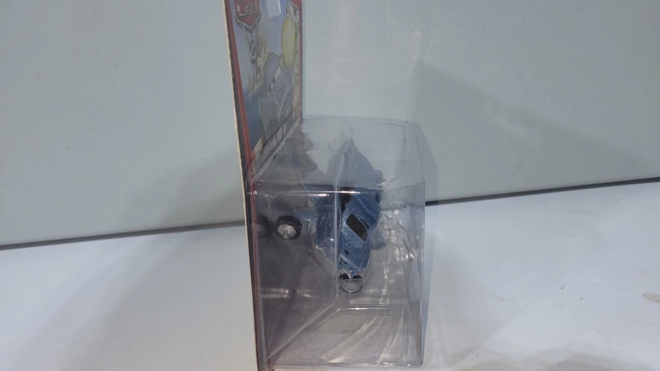 Mattel Disney Pixar Cars 2 Submarino Finn McMissile Deluxe con Aletas de Submarino Foto 3 de 4