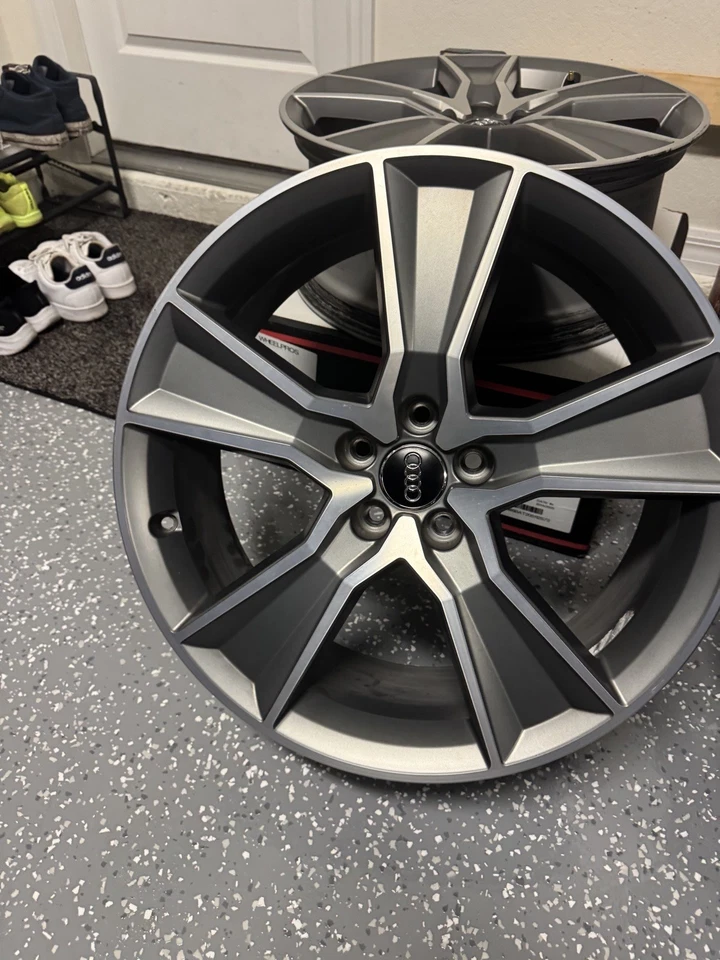 Original Audi OEM 20’ Wheels - Image 4 of 4
