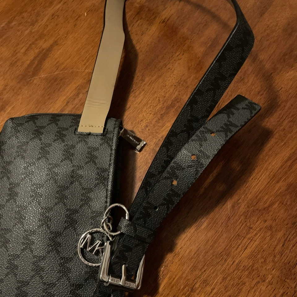 NEW Michael Kors Signature Belt Bag Black And Grey Size S/M NWOT  - Image 4 of 4