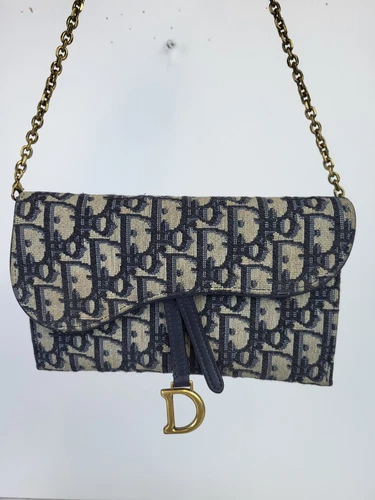 Portefeuille DIOR OBLIQUE selle monogramme sur chaîne