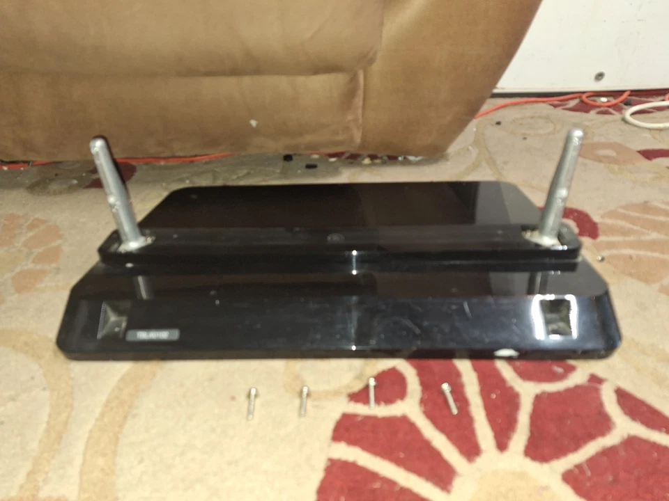 原装 PANASONIC 电视支架 带 SCRESWS 适用于 TC-P54S1、TC-P54V10、TBLX0102 — 第 4/4 张图片