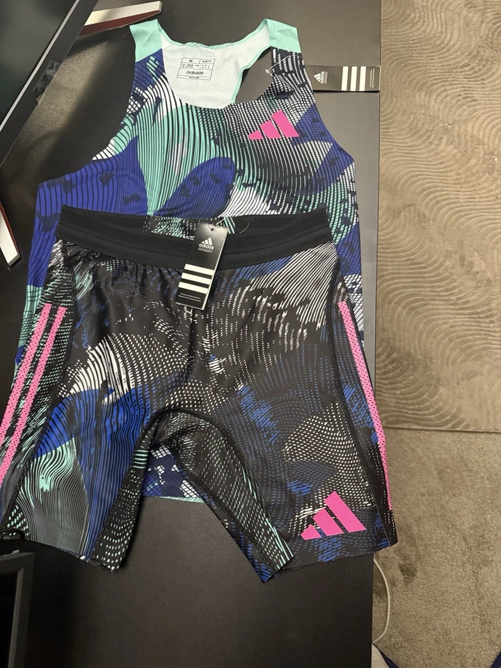 Adidas Adizero Running Kit Singlet y Media Mallas Hombre’s Talla Mediana Foto 2 de 4