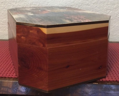 CLEARANCE *** Cedar Decor Top Picture Box 8" x 6" x 3-1/4" / 5" x 5" Cut Out - Picture 5 of 10