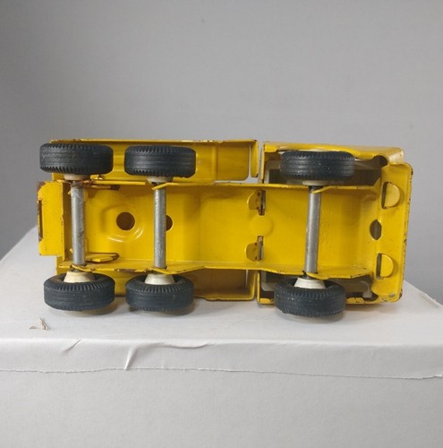 Tonka Cement Mixer Truck Toy 1970s Pressed Steel 55010 Tips to Dump Yellow VTG - Picture 13 of 13