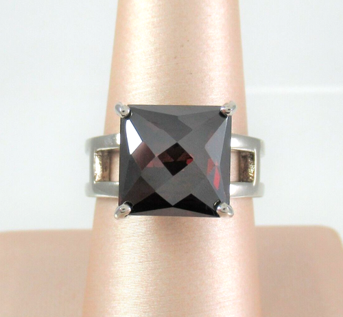 .925 Sterlingsilber roter CZ Ring Prinzessschliff Schachbrett Gr. 9 Negativ Space