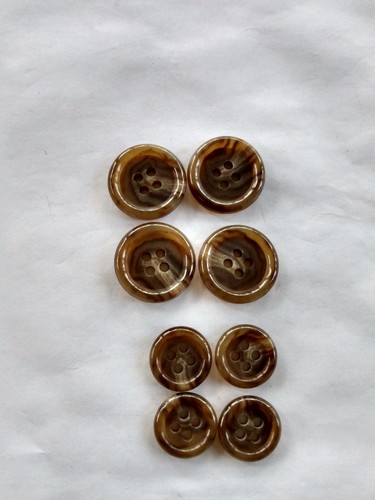 5 BRN53 4 LOCH 0,75 Zoll BRAUN KLASSISCHE JACKE HORNOPTIK KNÖPFE - Bild 1 von 7
