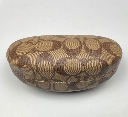 Estuche para gafas de sol COACH patrón marrón con cubierta forro de fieltro marrón 6" x 2,5"  - Imagen 1 de 6