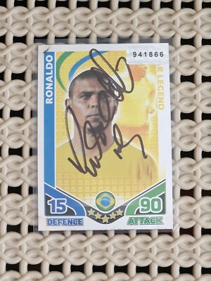 OFFIZIELL SIGNIERTE Ronaldo Nazario R9 Match Attax WM 2010 Star Legend Karte