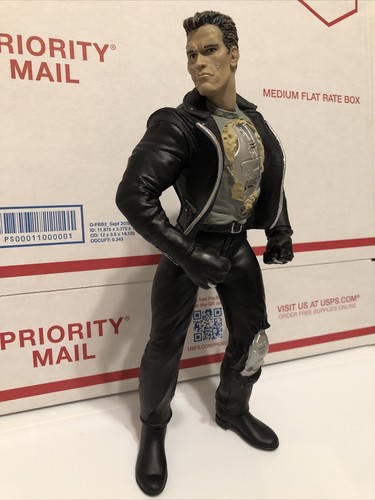 Terminator Action Figure - 1992 CarolCo - Arnold - 12” - Picture 2 of 7