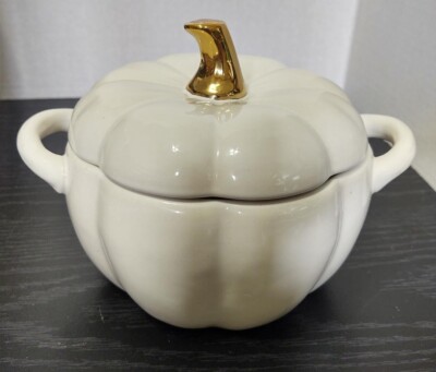 Crofton Oven Safe 2020 Stoneware White with Gold Stem Pumpkin 8'' x 6'' x 6''