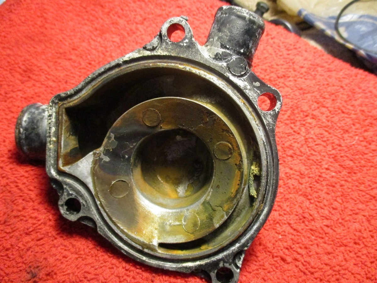 KAWASAKI 94 ZX600 NINJA WATER PUMP COVER 49044-1054 ZX600R ZX 600R