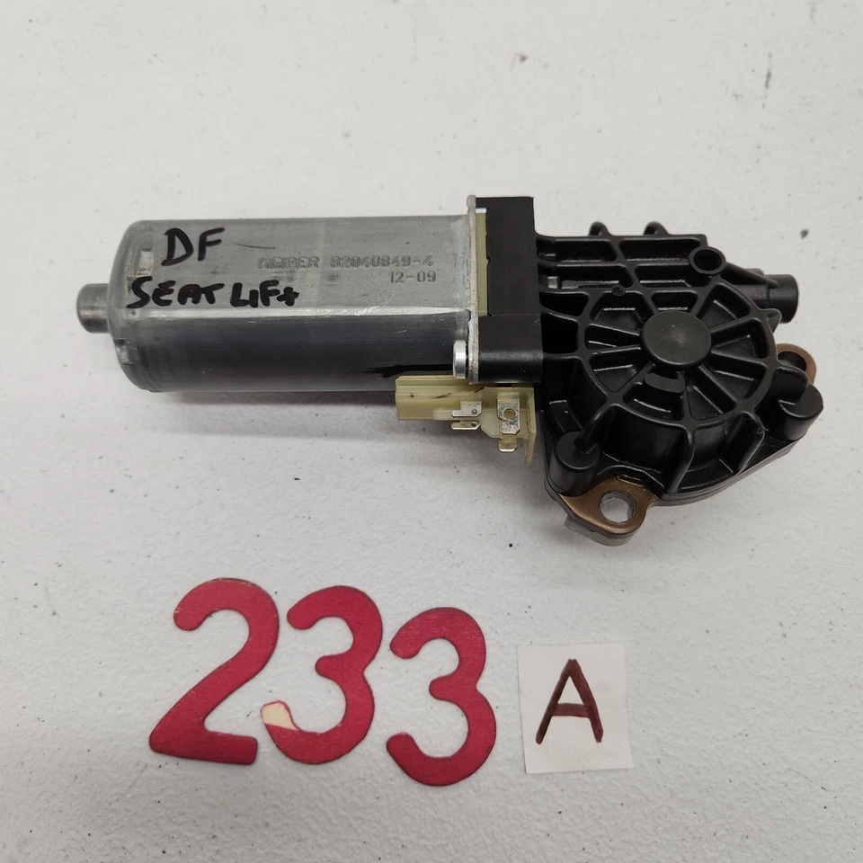12-15 Mercedes Benz C250 Driver Left Front Seat Lift Adjust Motor OEM - Image 2 of 4