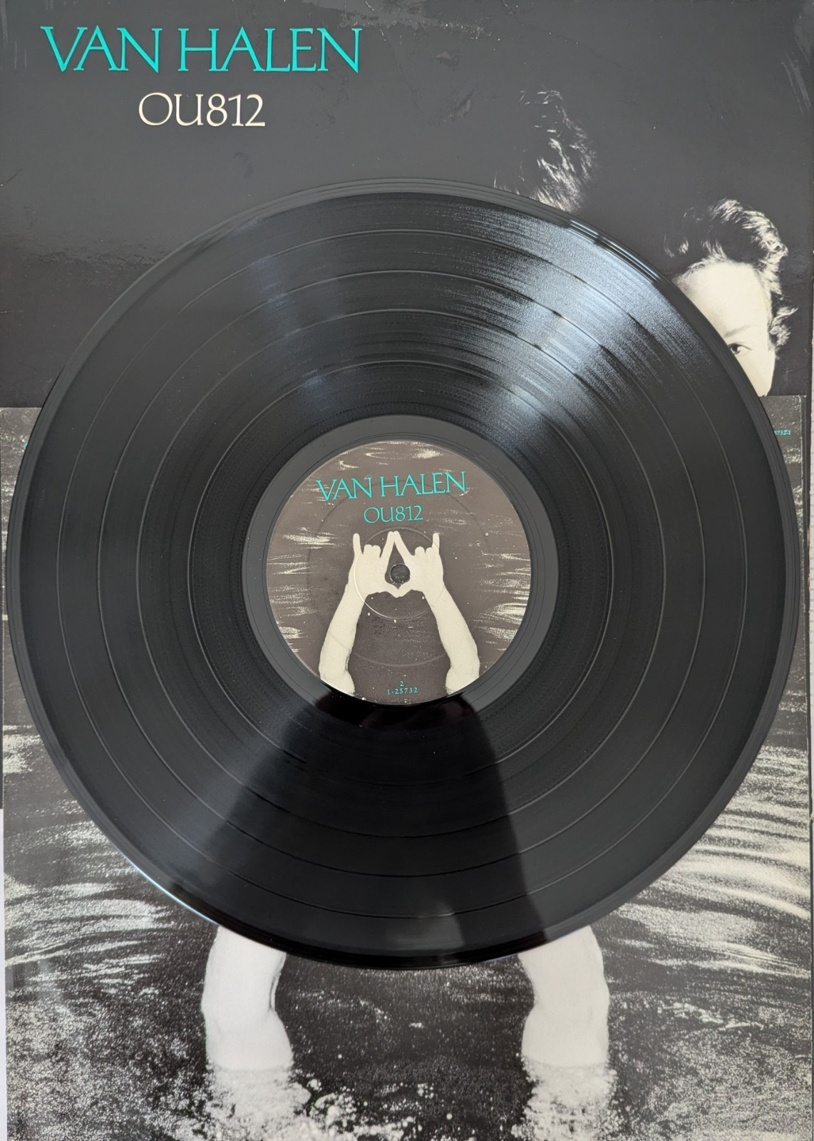 VAN HALEN - OU812 (1988) Vinyl LP Record. NEAR MINT vinyl / EXCELLENT sleeve thumbnail 3