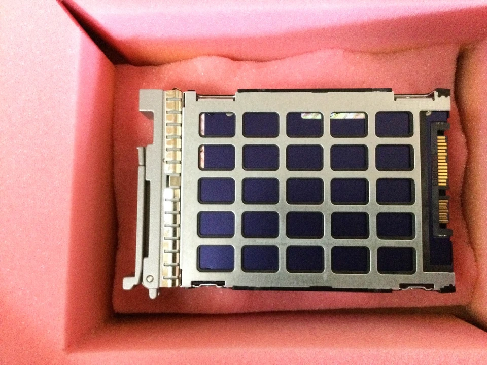 Cisco 1.92TB SATA 6Gbps Enterprise Value 2.5in SSD w/Tray UCS-SD19TBMS4-EV New - Image 4 of 4