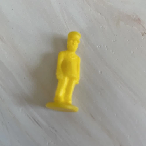 The Sinking of the Titanic game/individual replacement/YELLOW SHIP OFFICER