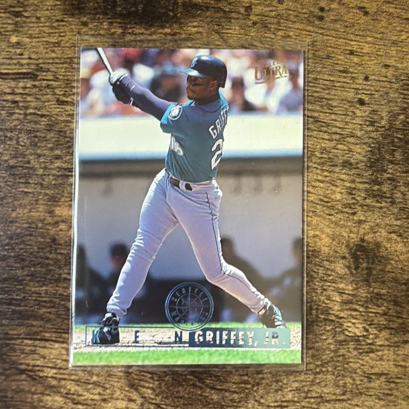 Ken Griffey Jr. #101 (Baseball Cards 1995 Ultra) — is it worth grading?