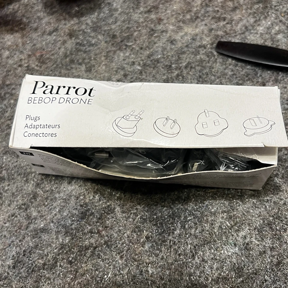 Parrot Bebop Drone Lot – For Parts/Repair w/ Extra Propellers & Accessories - Image 4 of 4