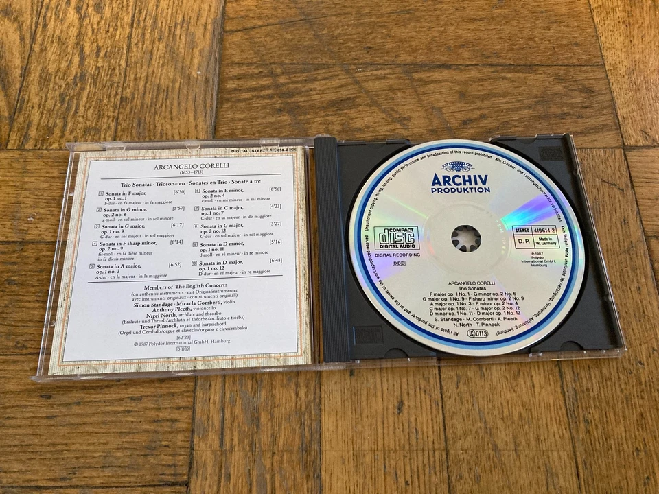 Corelli: Trio Sonatas - Pinnock The English Concert Standage ARCHIV CD 1987 - Imagem 2 de 3