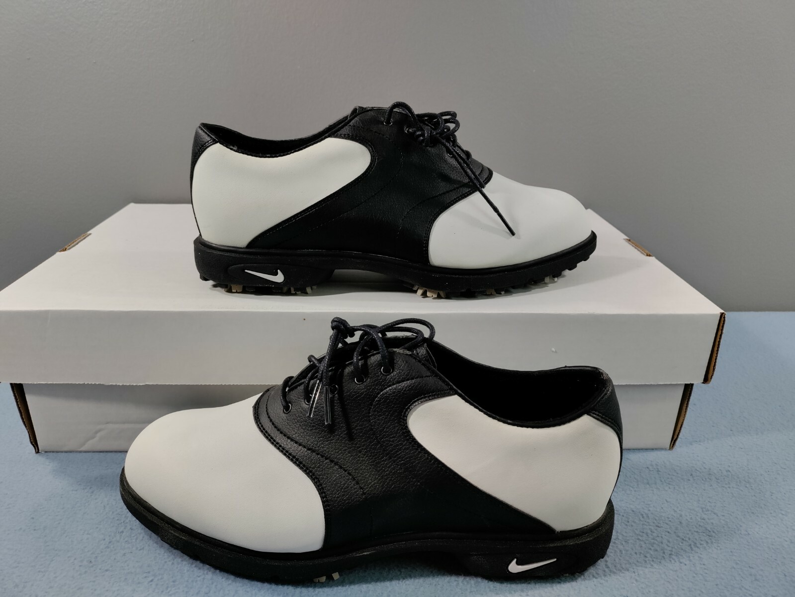 nike golf shoes spiked