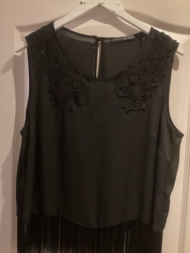 Ladies Black Chiffon Vest With Black Ivory Fringes At Hem Size 18. - Picture 3 of 6