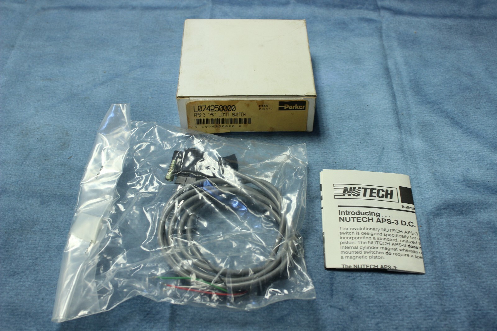 NOS Parker L074250000 Limit Switch