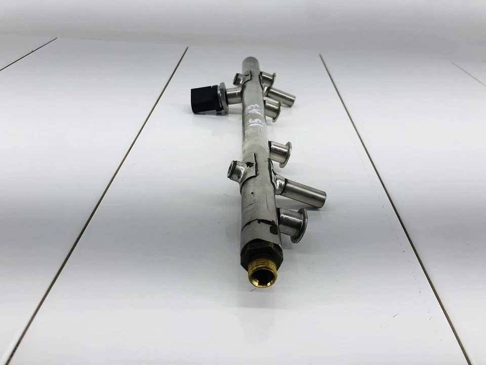 15-20 AUDI A3 QUATTRO 2.0L L4 MOTOR GASOLINA INYECTOR COMBUSTIBLE RIEL TUBO OEM Foto 4 de 4