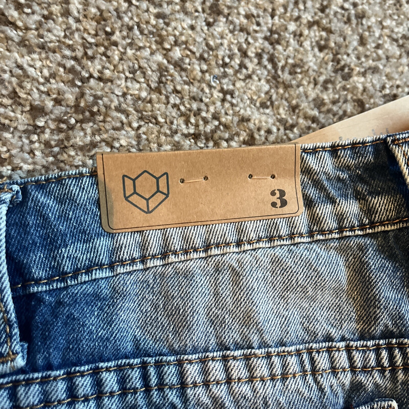 Blue Turtle Womens Size 3 (28x29) Denim  Hole Punch Jeans Distressed NWT - View 17