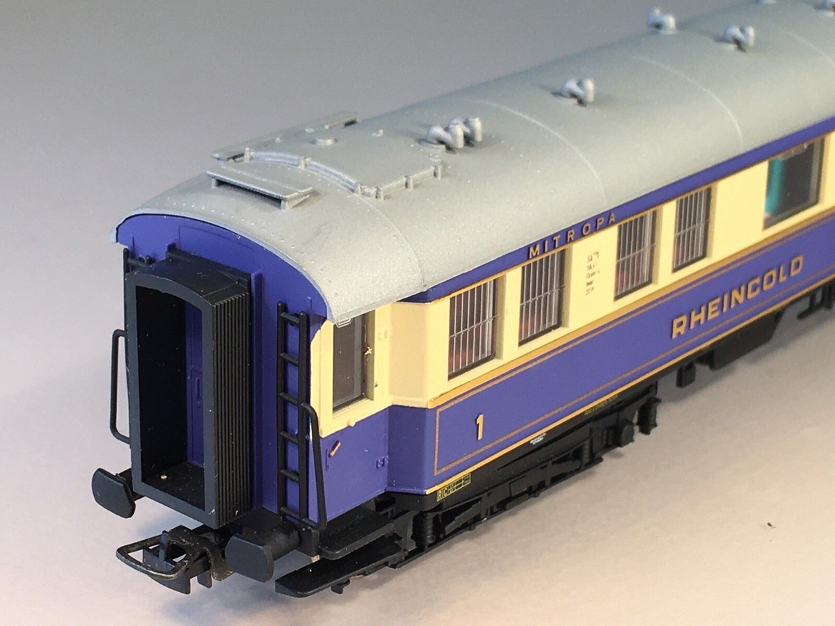 HO Express Passenger Train, 5-Cars w/Lights, “Rheingold HO Express Passenger Train, 5-Cars w/Lights, “Rheingold
