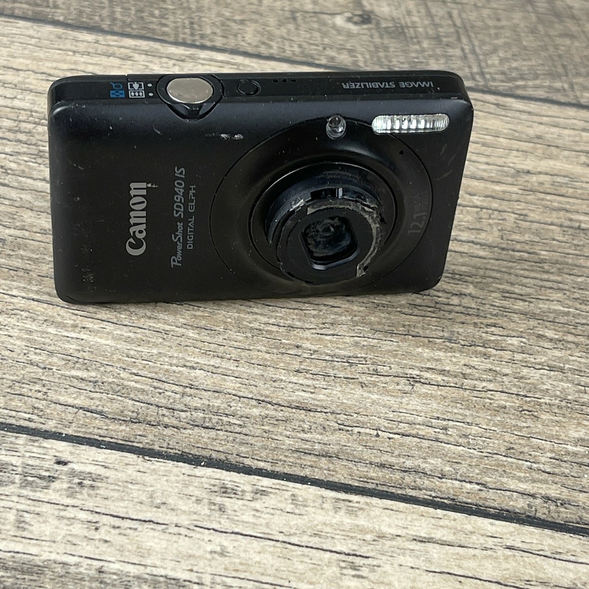 Canon PowerShot SD940 IS Black 12.1 MP 4x Optical Zoom