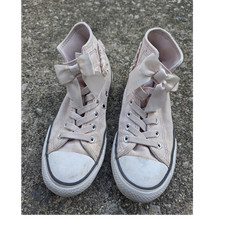 Converse Chuck Taylor All Star Pink/White High Top Bow Canvas Kids US 2