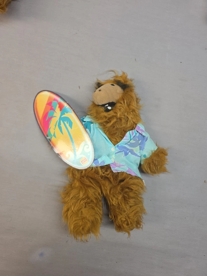 3 Vintage 1988 ALF HAND PUPPETS Born To Rock, Baseball, Surfer 2 Records - Image 4 of 4