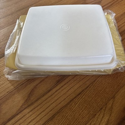Vintage Tupperware Deviled Egg Carrier Holder Harvest Gold - Trays Are Sealed