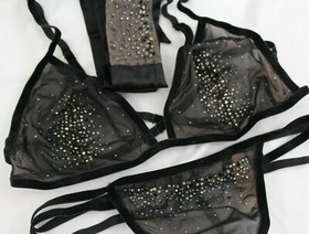 NEW Victorias Secret Boxed Set Bralette Thong Blindfold SWAROVSKI sz Large