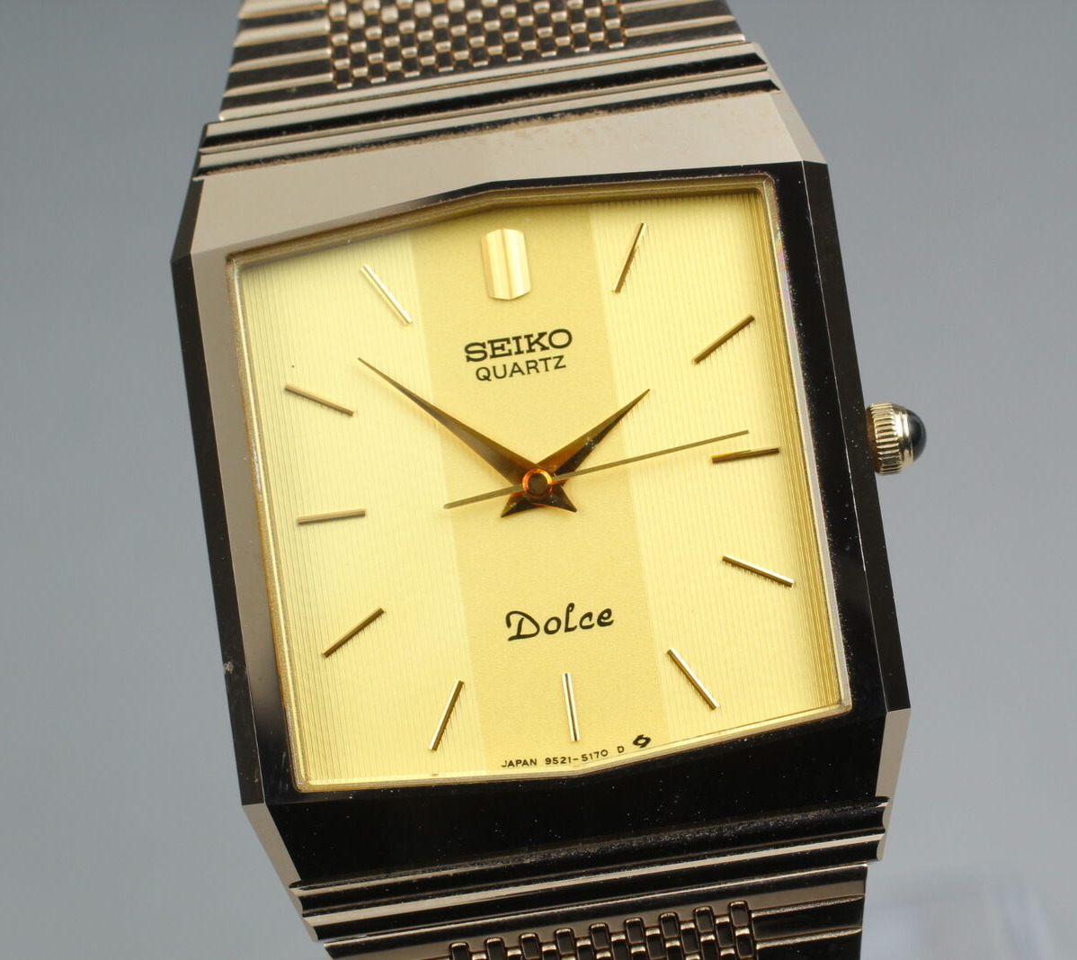 Vintage Quartz SEIKO Men's  From Dolce [Near JAPAN Gold 9521-5170 MINT+] SAAR854 - vintagewatches.pk