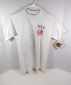 white yankees t shirt