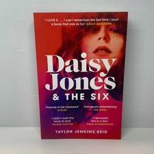Daisy Jones & the Six by Taylor Jenkins Reid (Paperback Book) Romance, Fantasy