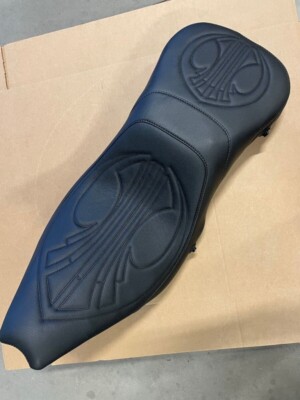 DANNY GRAY BIG DOG MOTORCYCLES  AIRHAWK 2-UP SEAT K-9 '07-11 Mastiff '07 Bulldog