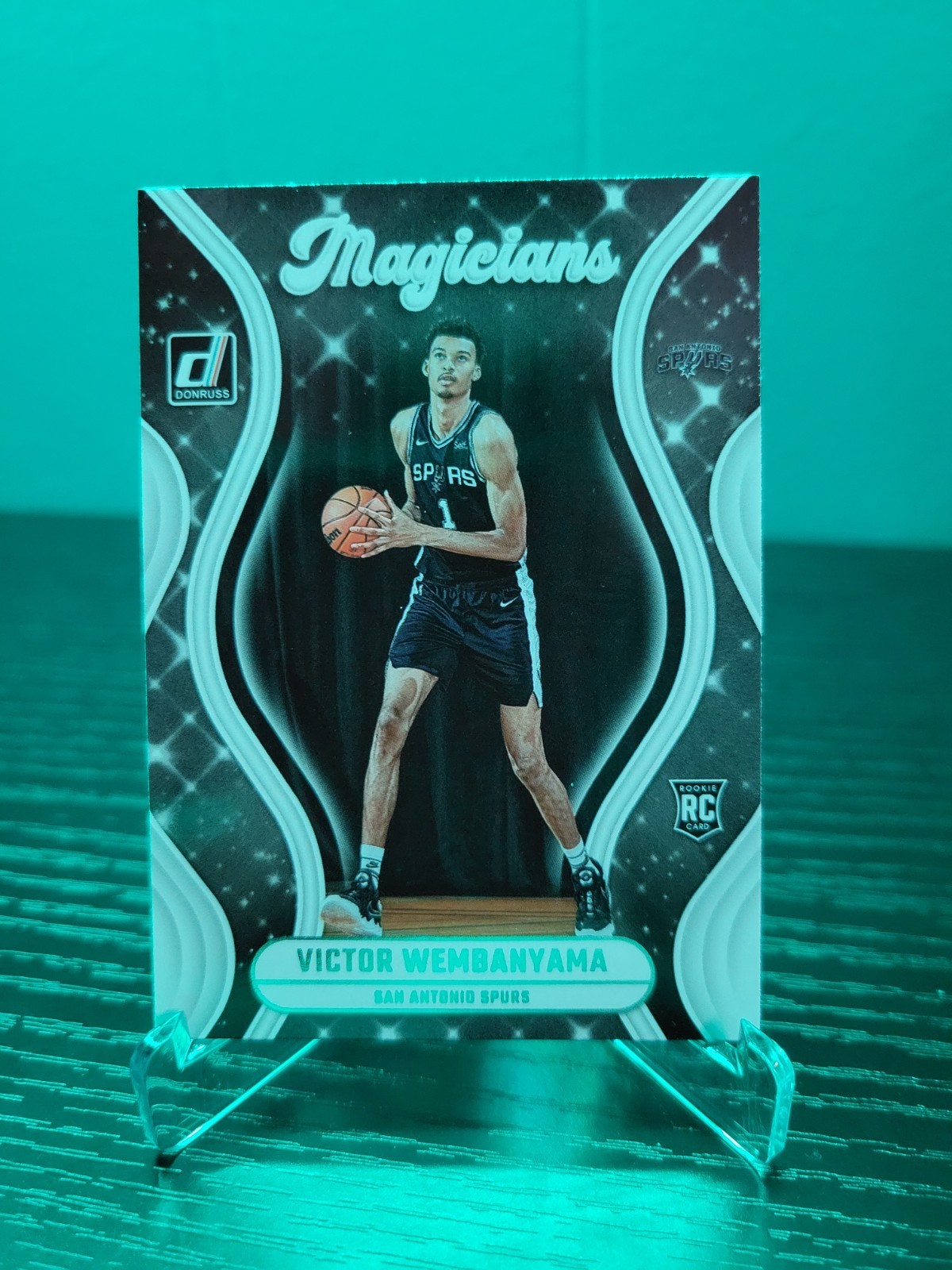 23-24 Panini Donruss Retro Series Magicians Victor Wembanyama #1 Spurs Rookie