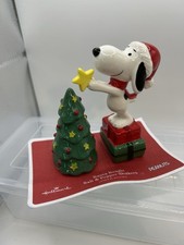 Hallmark Salt And Pepper Shakers Snoopy Charlie Brown Christmas Tree