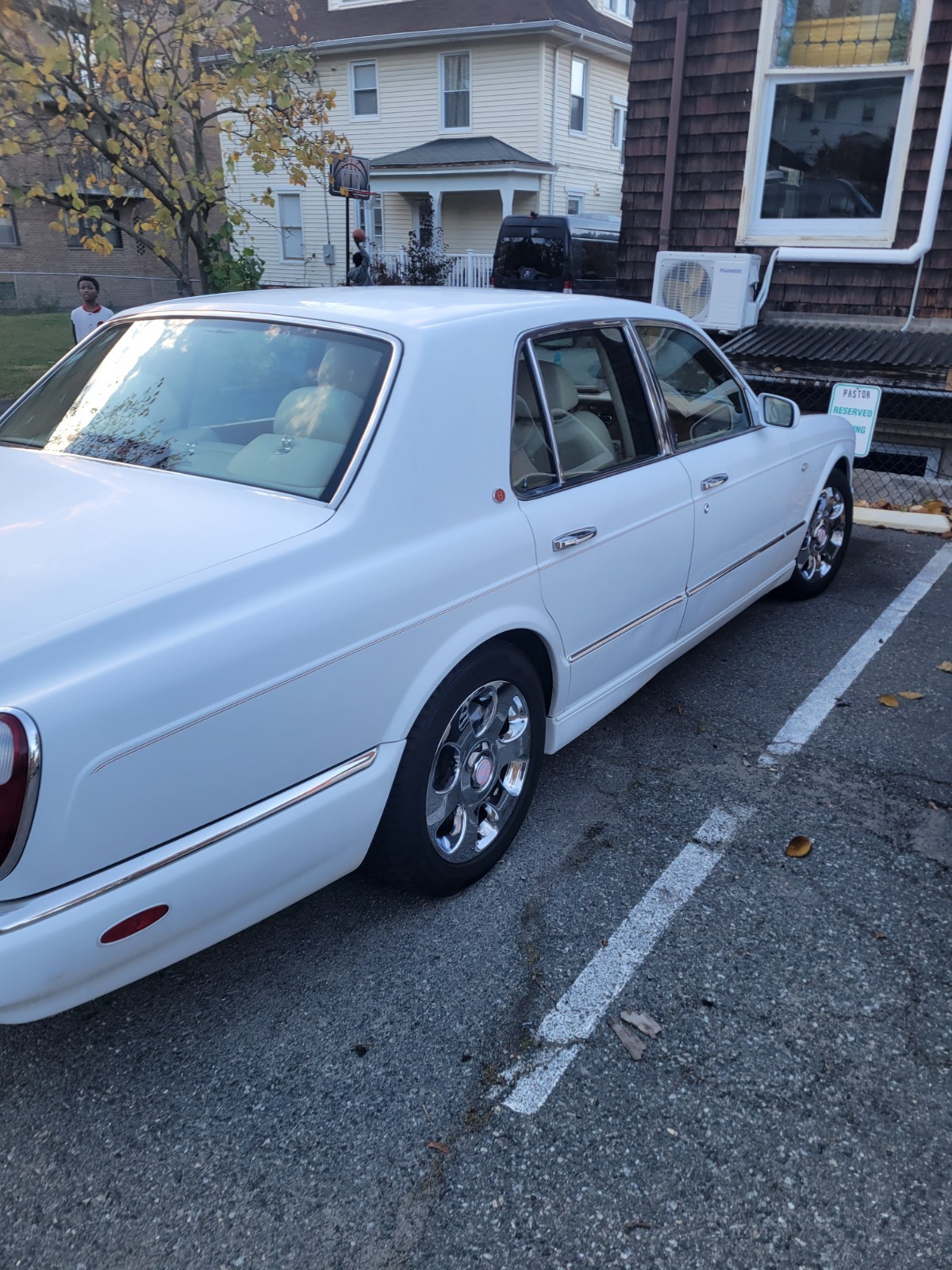 2001 Bentley Arnage — Clean Title — 78,500 Miles — White — Runs & Drives — Best